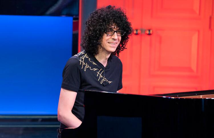 Allevi, le mani tremano ma una musica nuova invade la mente