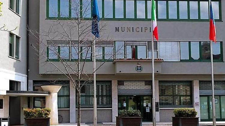 Impiegate sostituite dopo unione civile, sindaco condannato