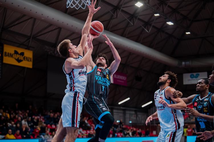 La Vanoli vince contro Pistoia e passa in final four (80-67)