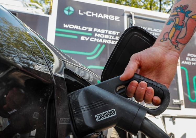 Bonus carburanti anche per ricarica auto elettriche