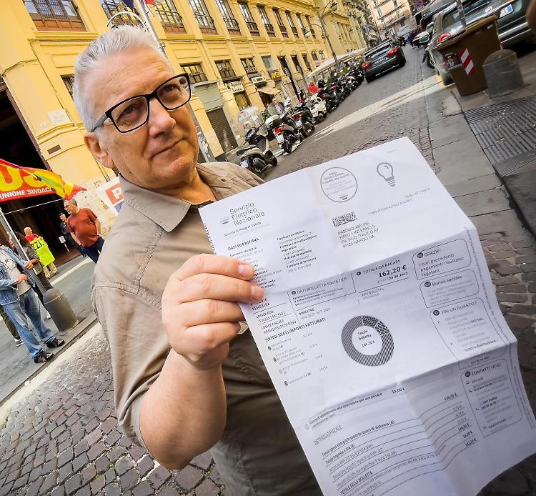 Bollette di gas e luce: +46%  nell&rsquo;ultimo anno. L&rsquo;insidia contratti