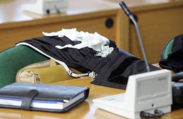 Vigili indagati per tortura: «Condotte violente per un'ora»