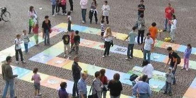 Festa del papà con il gioco dell'oca umano