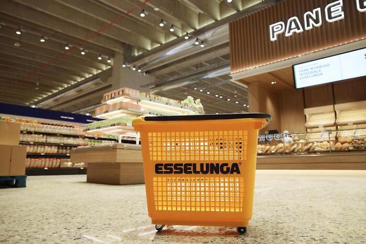 Frode fiscale, sequestrati quasi 48 milioni a Esselunga