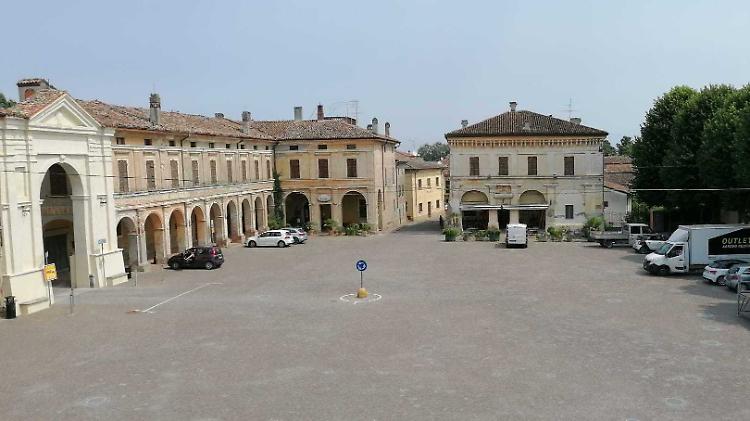 La piazza gonzaghesca torna a risplendere grazie al bando Borghi storici