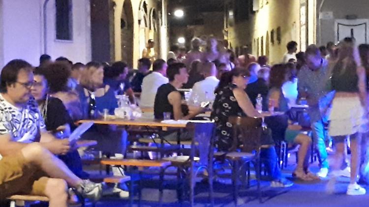 Notte Bianca di Sant'Anna, il centro fa il tutto esaurito