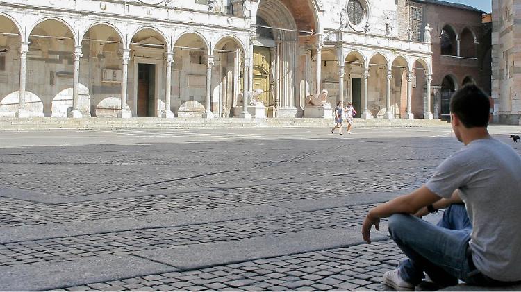 Per favore: ora basta sabati sera nel deserto