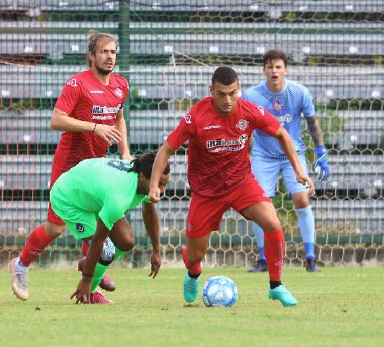 Calcio serie B: a fine primo tempo la Cremonese è ferma sul pareggio