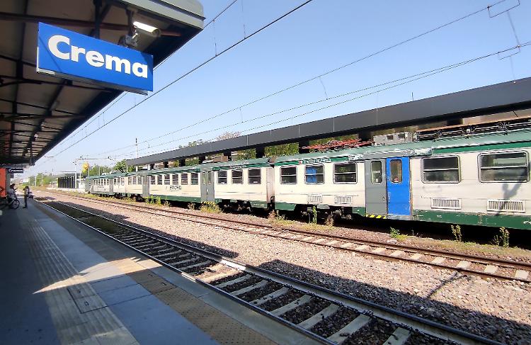 Linea ferroviaria per Cremona interrotta, forti disagi
