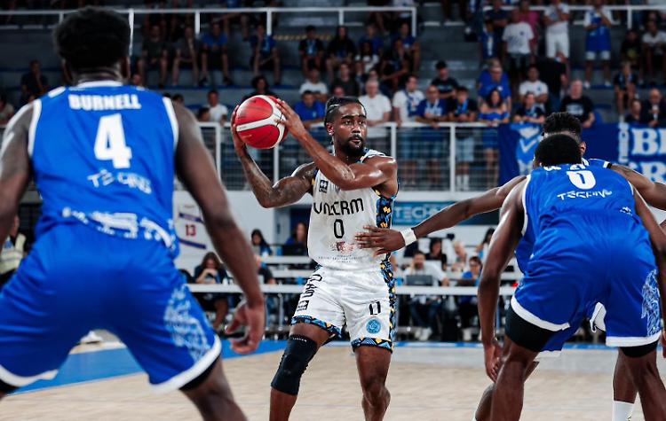 Basket serie A: brutto colpo per la Vanoli che perde un americano
