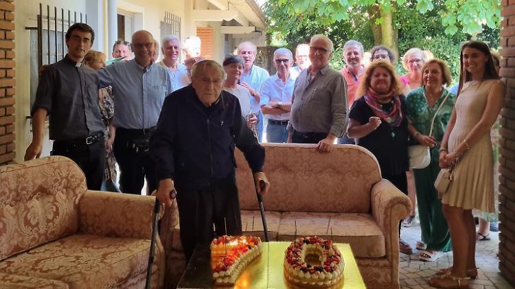Prete da settant’anni, festa grande per don Bonetti