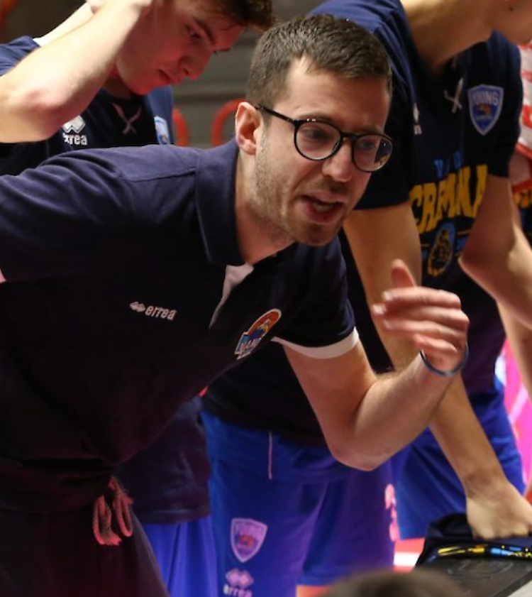 Basket. Piadena niente poker. Passa Fidenza