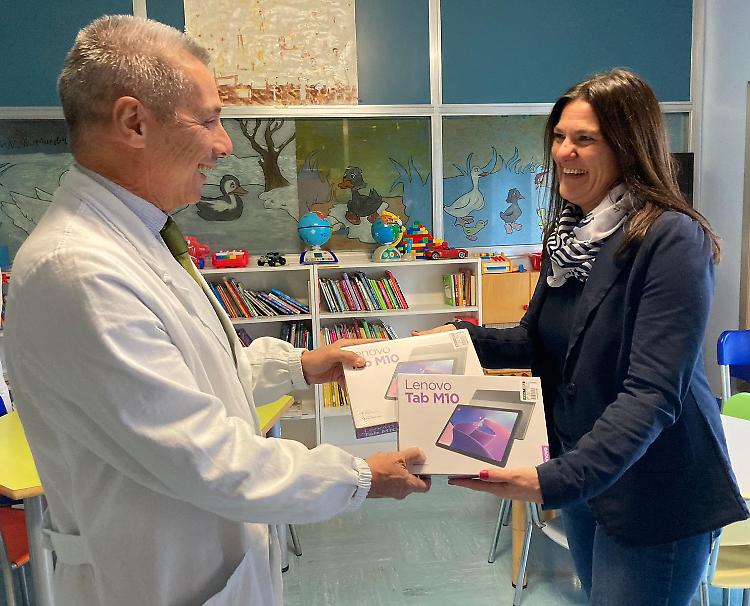 Pediatria, due tablet per aiutare i bambini a non avere paura dell'ospedale