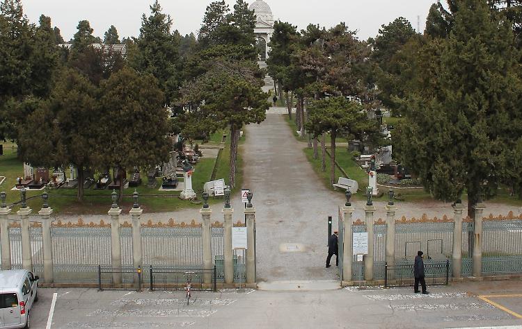 Civico Cimitero, dal 3 novembre nuovi orari di ingresso 