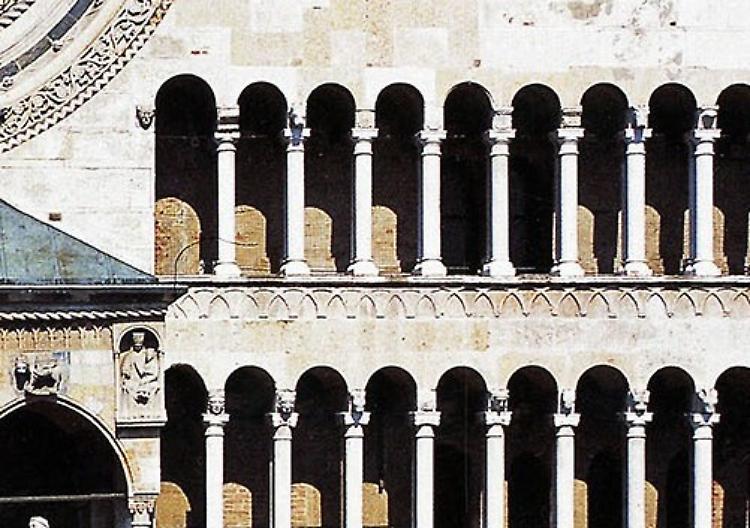 Siete pregati di toccare l’arte. E le mani sfiorano il mistero