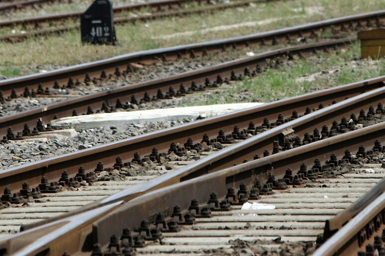 Un uomo e una donna travolti da un treno nel Mantovano 