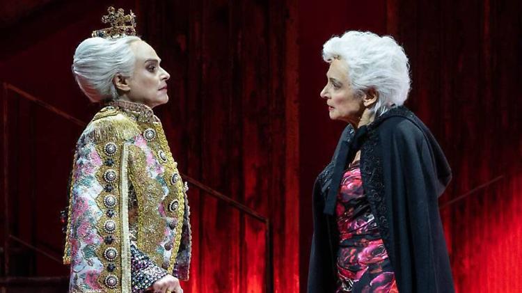 Battaglia fra due regine rock, decide la piuma di un angelo