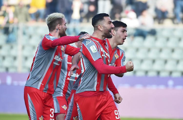 La Cremonese vince anche il derby allo Zini ed è seconda in classifica