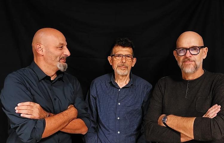 Concerto del power trio Andromeda Surfers