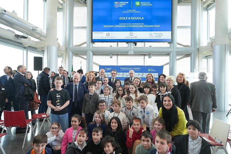 Il golf entra nelle scuole