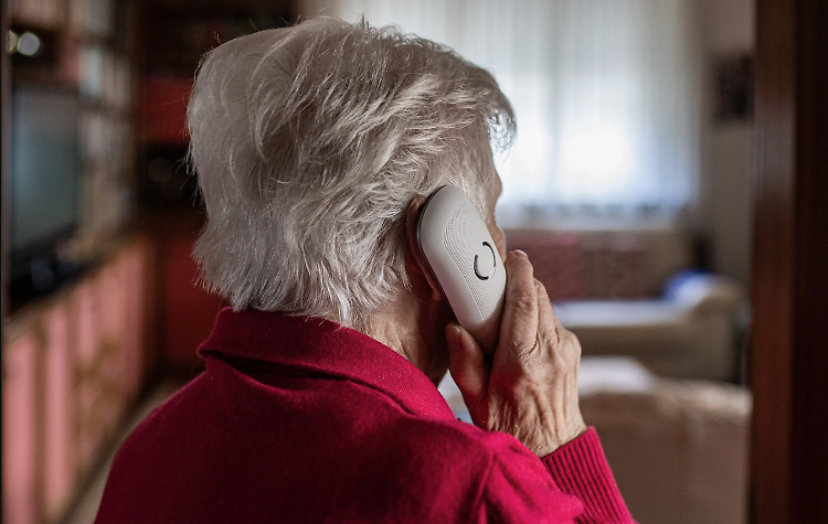 Truffa del finto carabiniere, via oro e contanti: incastrata una donna