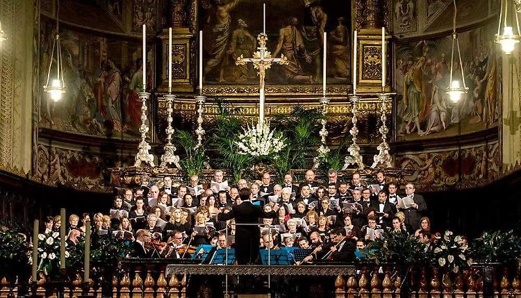 Coro ed orchestra La Camerata di Cremona in concerto