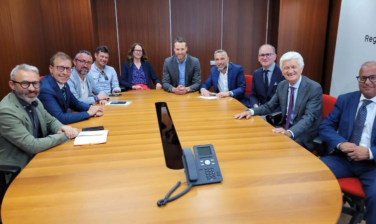 Treni diretti per Milano, la Regione: &laquo;Si pu&ograve; fare&raquo;