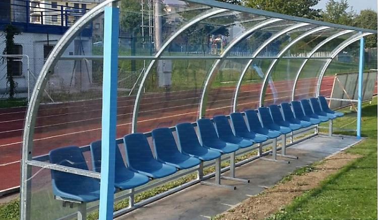 Il caso delle panchine contese: c'è l'esposto in Procura