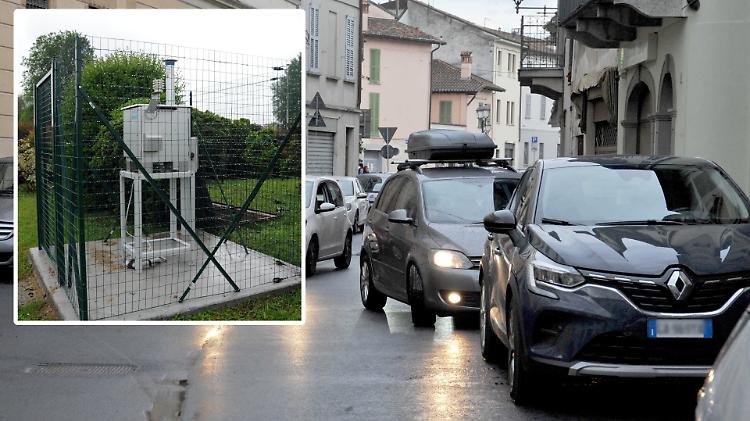 Smog, già 34 giorni da ‘neri’: stop alle auto più inquinanti