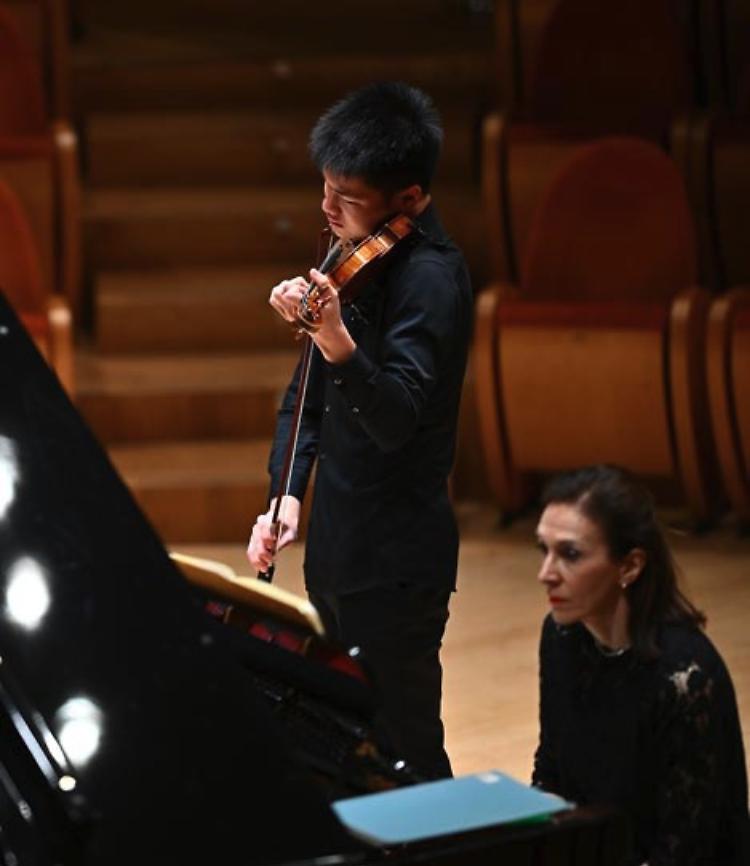 Audizione Speciale Stradivarifestival: Shaoheng Zhong, Virtuosismi