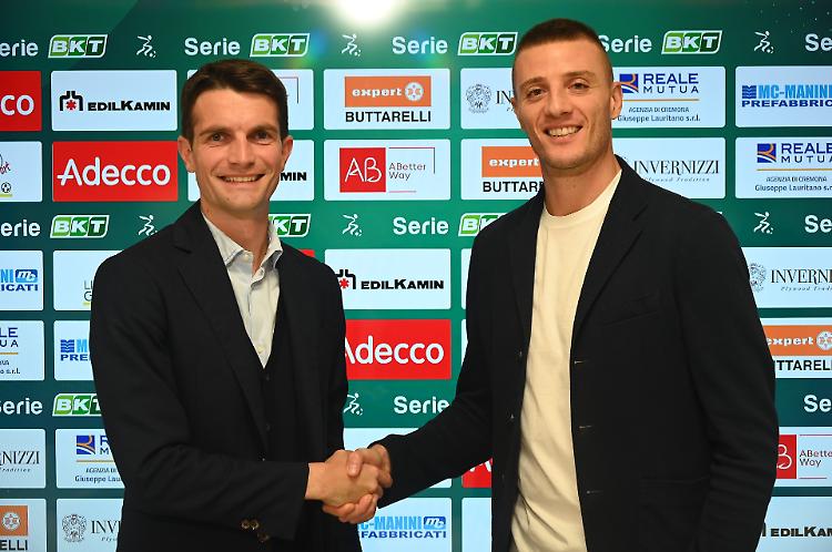 La Cremonese riabbraccia Ciofani: "Imparo dai giovani per diventare un buon direttore sportivo"