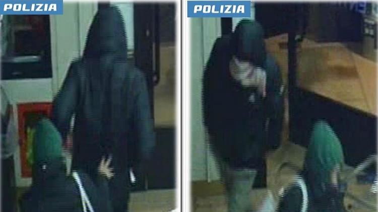 Rapina all'Autogrill, arrestate tre persone con la refurtiva in auto