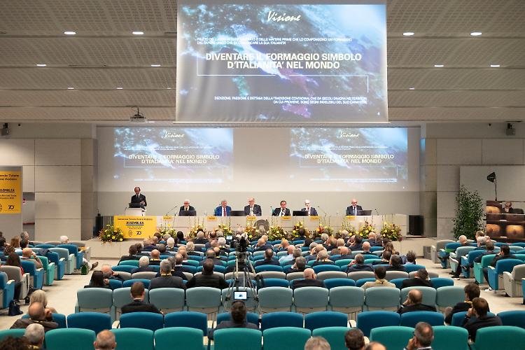 Grana Padano: obiettivo 7 milioni di forme nel 2030
