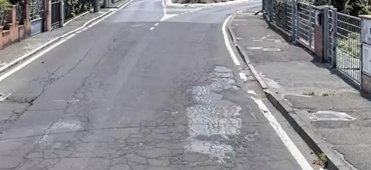 Strade martoriate, il Borgo invaso dai cantieri