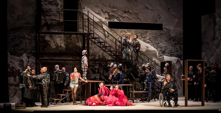 Rigoletto tradito dalla regia