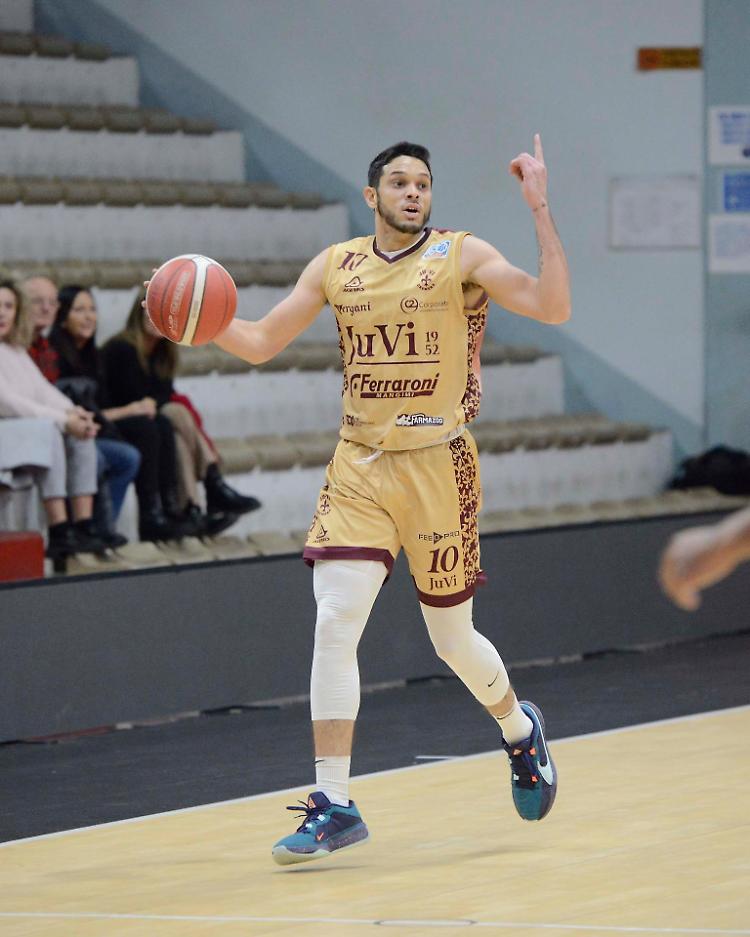 Juvi ad Avellino