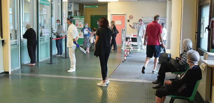 La ditta in crisi: &laquo;Pulizie da garantire&raquo;