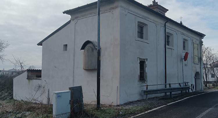 Via i ponteggi dalla chiesa della Piet&agrave;