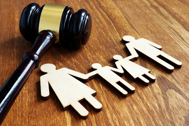 Daniela Radi: Tutela dei minori nella crisi famigliare: evoluzione normativa