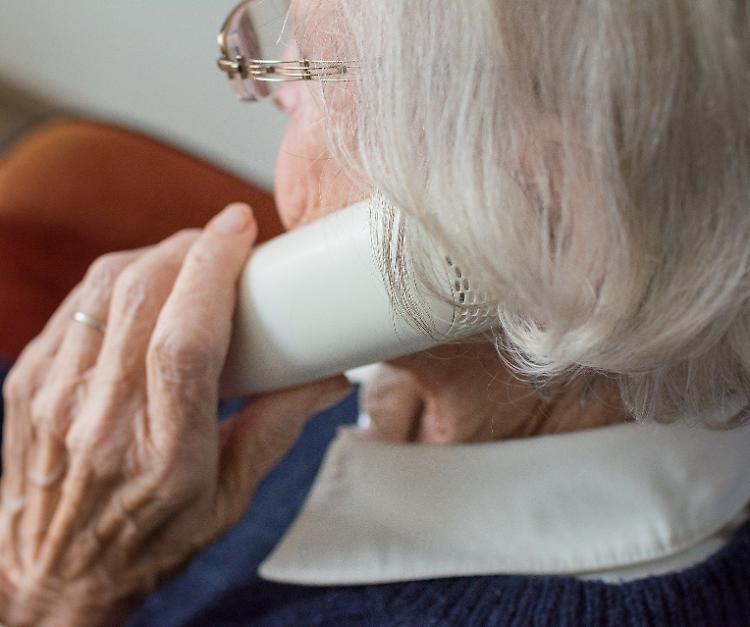 &laquo;Mio marito? Lo trova al cimitero...&raquo;