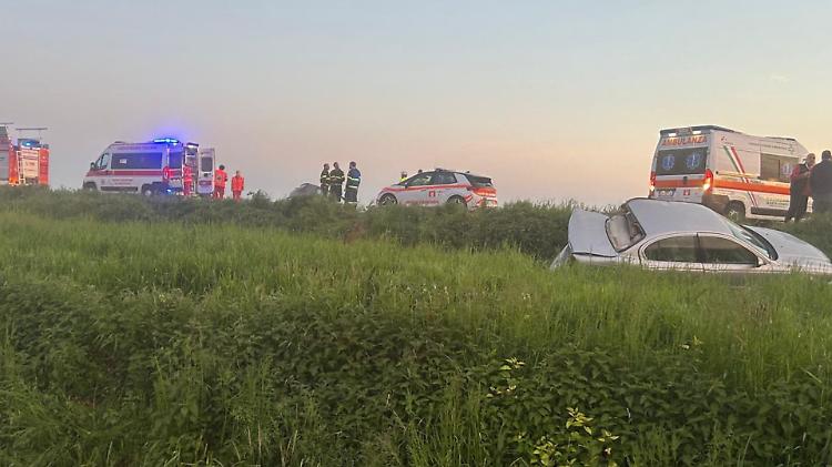 Scontro tra due auto sulla Paullese, quattro feriti