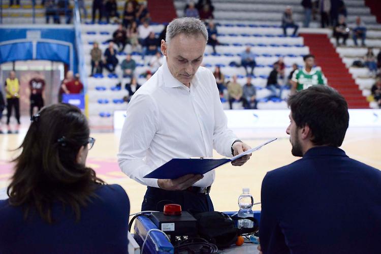 Bechi: "Juvi stai attenta in difesa, Nardò ha una coppia che segna"