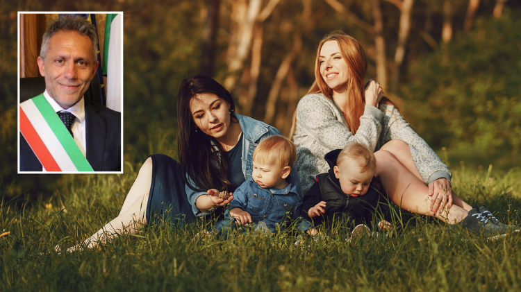  Due mamme: Virgilio abbraccia la svolta