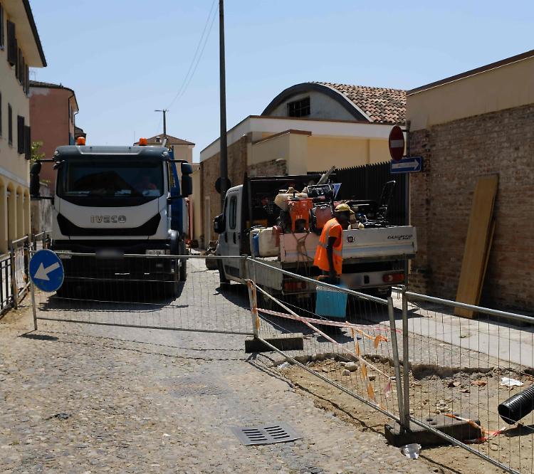 Mezzogiorno di fuoco fra Giro d’Italia e lavori