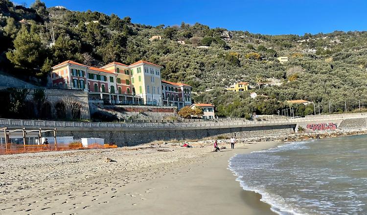 Finalpia senza acquirenti da cinque anni: &laquo;Serve trasparenza e un vero rilancio&raquo;