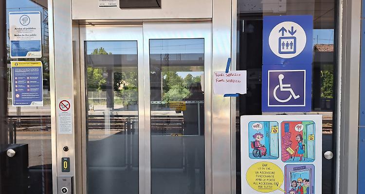 Stazione, ascensori per disabili di nuovo in tilt