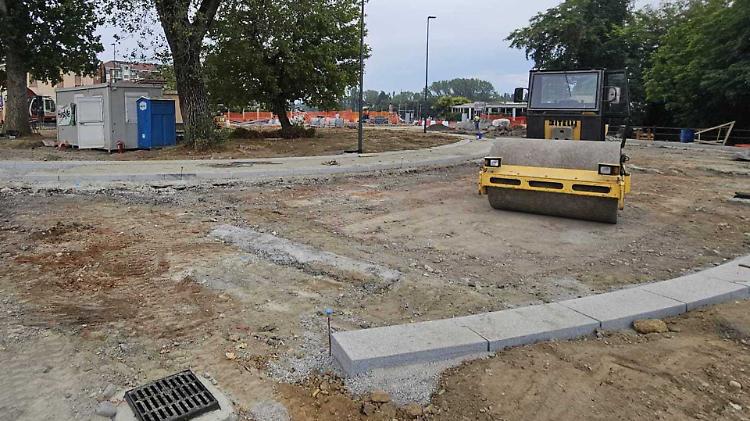 La rotonda di viale Po riapre entro il 15 agosto