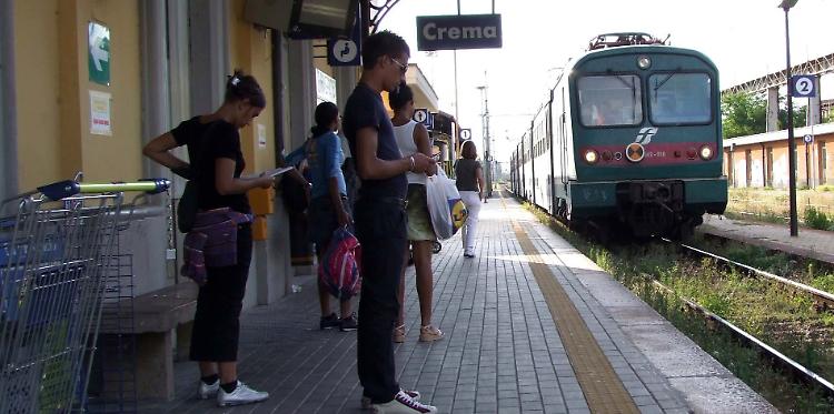 Guasti: linea per  Milano ‘maglia nera’ in regione