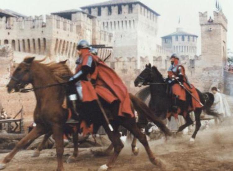Cos&igrave; torna il Medioevo