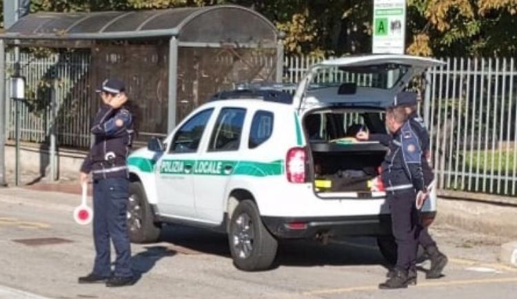 Scatta la stretta anti alcol e vandalismi